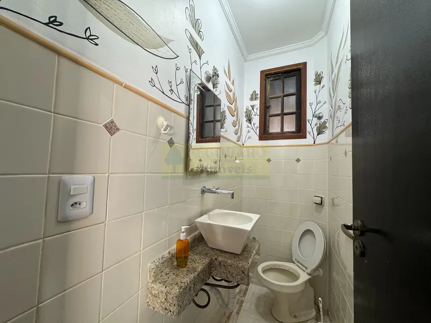 Foto 9 de Casa com 7 quartos à venda, 288m2 em Sumaré, Caraguatatuba - SP