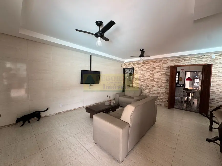 Foto 5 de Casa com 7 quartos à venda, 288m2 em Sumaré, Caraguatatuba - SP