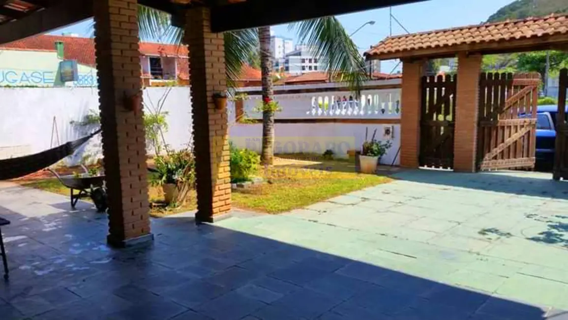 Foto 2 de Casa com 2 quartos à venda, 152m2 em Prainha, Caraguatatuba - SP