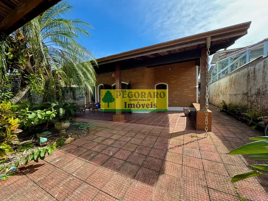 Foto 1 de Casa com 3 quartos à venda, 128m2 em Martim de Sá, Caraguatatuba - SP