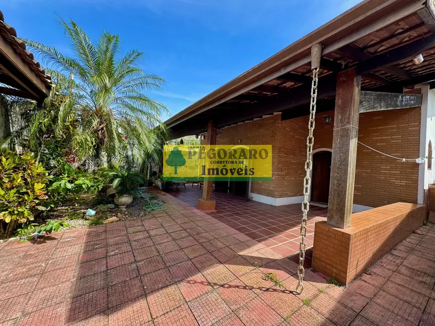 Foto 2 de Casa com 3 quartos à venda, 128m2 em Martim de Sá, Caraguatatuba - SP