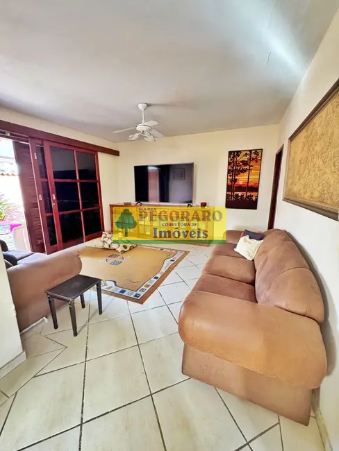 Foto 5 de Casa com 4 quartos à venda, 249m2 em Martim de Sá, Caraguatatuba - SP