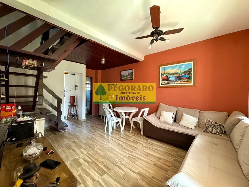 Casa com 3 quartos à venda, 101m2 em Prainha, Caraguatatuba - SP - imagem 3 Foto 3 de Casa com 3 quartos à venda, 101m2 em Prainha, Caraguatatuba - SP