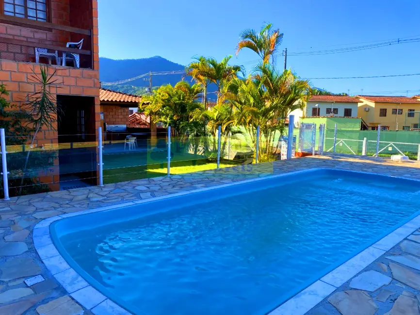 Foto 1 de Apartamento com 1 quarto à venda, 51m2 em Martim de Sá, Caraguatatuba - SP