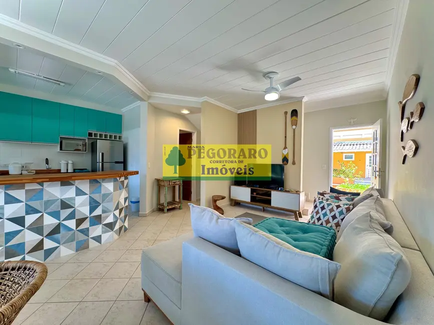 Foto 1 de Casa de Condomínio com 3 quartos à venda, 200m2 em Jardim Capricórnio, Caraguatatuba - SP