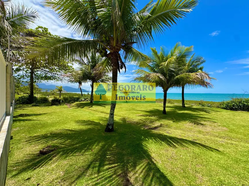 Foto 4 de Casa de Condomínio com 3 quartos à venda, 200m2 em Jardim Capricórnio, Caraguatatuba - SP