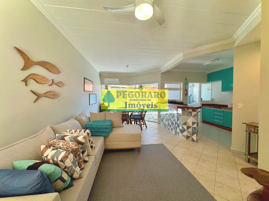 Foto 3 de Casa de Condomínio com 3 quartos à venda, 200m2 em Jardim Capricórnio, Caraguatatuba - SP