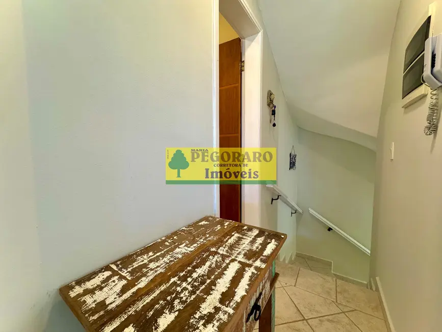 Foto 8 de Casa de Condomínio com 3 quartos à venda, 200m2 em Jardim Capricórnio, Caraguatatuba - SP