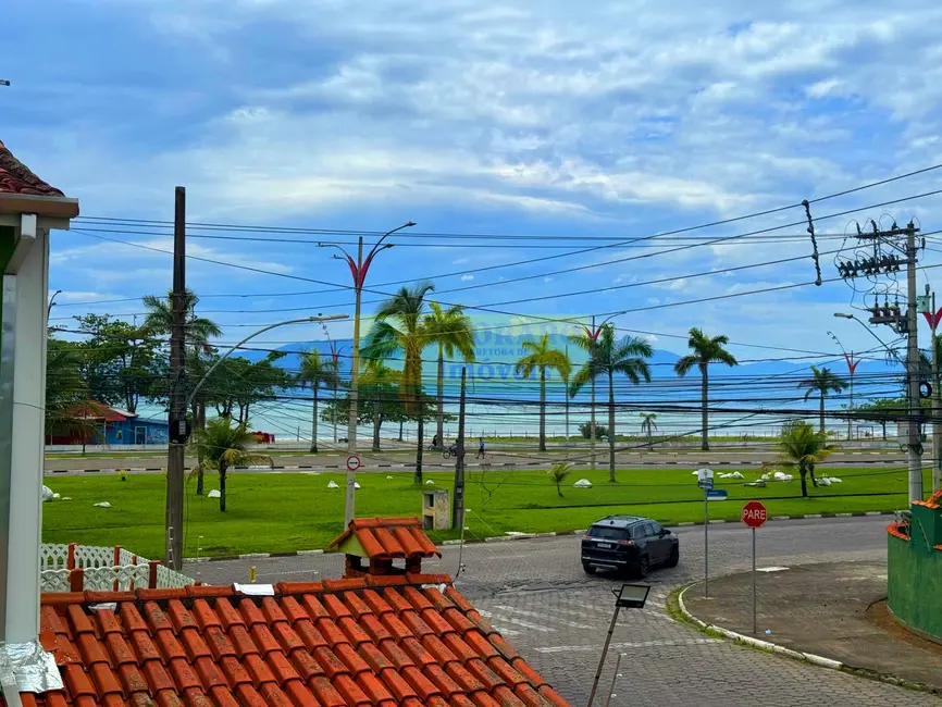 Foto 2 de Casa de Condomínio com 2 quartos à venda, 97m2 em Indaiá, Caraguatatuba - SP