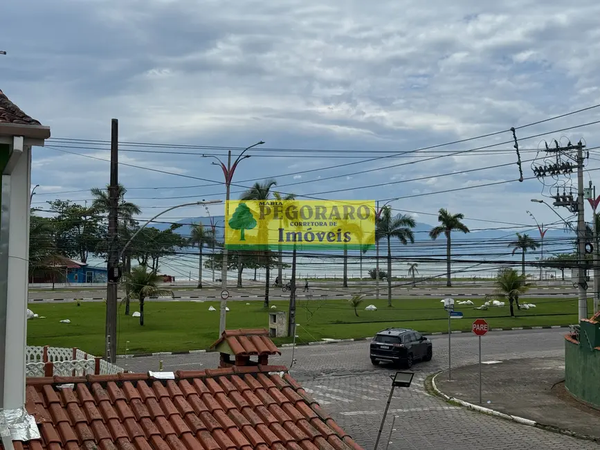 Foto 2 de Casa de Condomínio com 2 quartos à venda, 97m2 em Indaiá, Caraguatatuba - SP