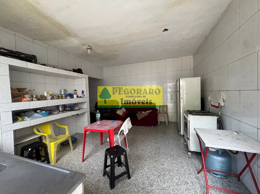 Foto 6 de Casa com 2 quartos à venda, 100m2 em Balneário Forest, Caraguatatuba - SP