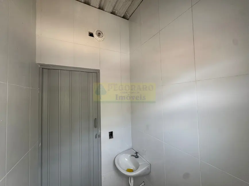 Foto 8 de Casa com 2 quartos à venda, 100m2 em Balneário Forest, Caraguatatuba - SP