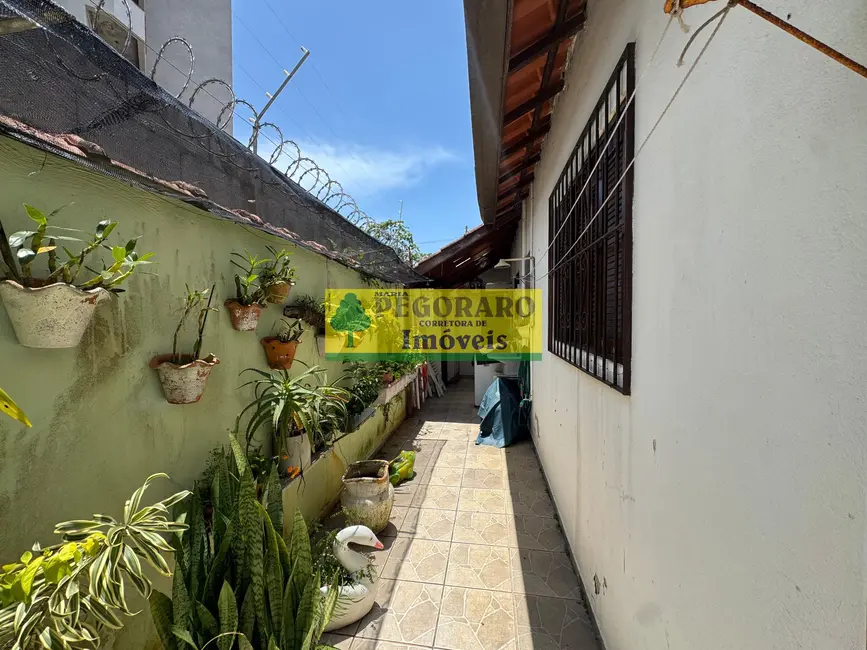 Foto 2 de Casa com 2 quartos à venda, 65m2 em Indaiá, Caraguatatuba - SP