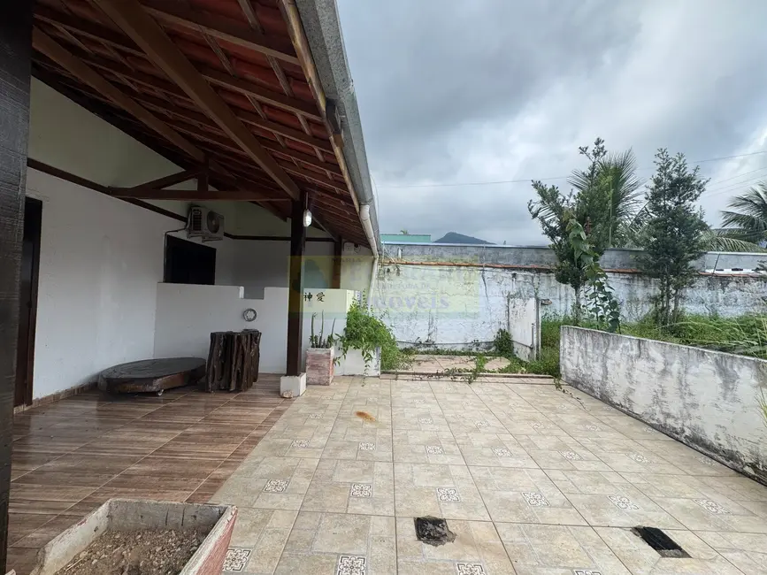 Foto 4 de Casa com 3 quartos à venda e para alugar, 167m2 em Massaguaçu, Caraguatatuba - SP