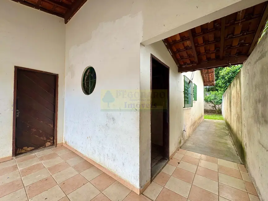 Foto 4 de Casa com 2 quartos à venda, 130m2 em Martim de Sá, Caraguatatuba - SP
