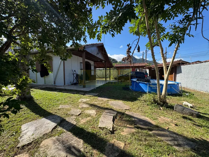Foto 2 de Casa com 2 quartos à venda, 100m2 em Sumaré, Caraguatatuba - SP