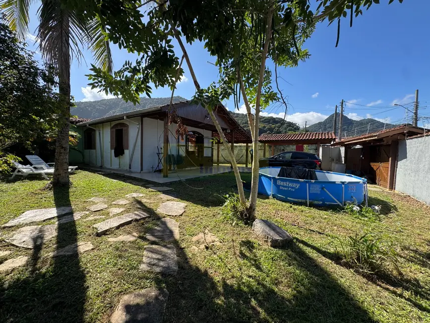 Foto 1 de Casa com 2 quartos à venda, 100m2 em Sumaré, Caraguatatuba - SP