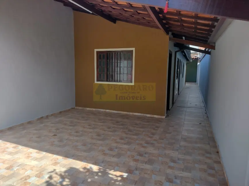 Foto 1 de Casa com 2 quartos à venda, 130m2 em Caputera, Caraguatatuba - SP