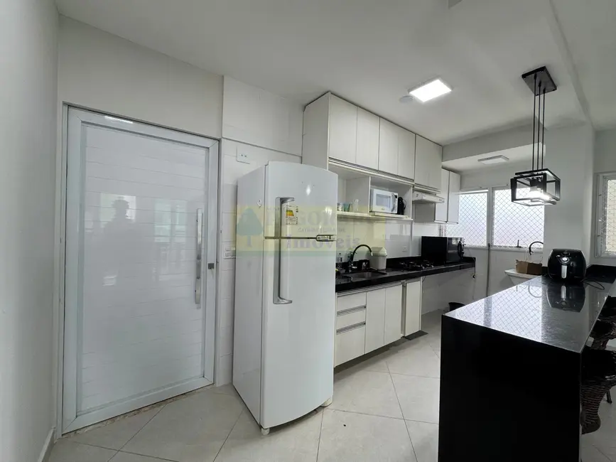 Foto 3 de Apartamento com 2 quartos para alugar, 80m2 em Prainha, Caraguatatuba - SP
