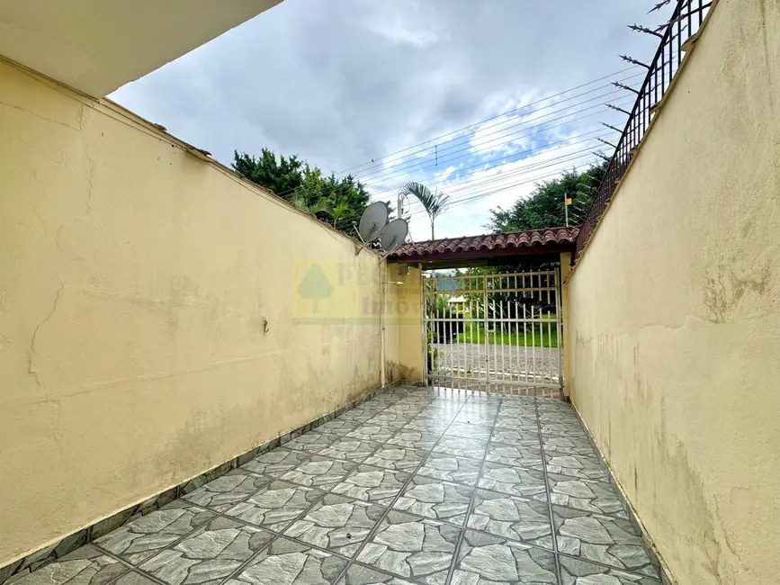 Foto 2 de Casa com 2 quartos à venda, 75m2 em Prainha, Caraguatatuba - SP