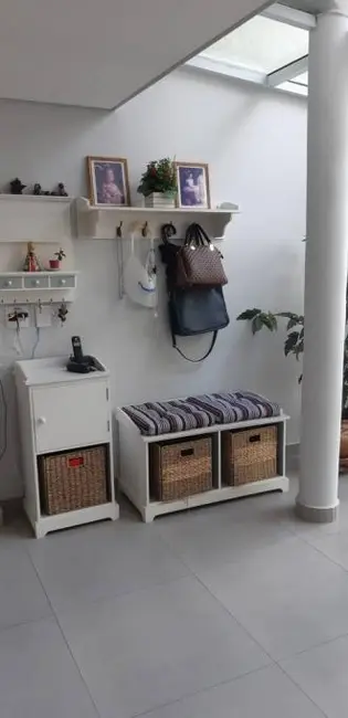 Sobrado à venda em Cidade das Flores, Osasco - SP - imagem 5 Foto 5 de Sobrado à venda em Cidade das Flores, Osasco - SP