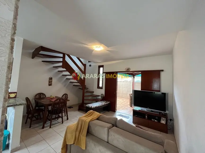 Foto 2 de Casa de Condomínio com 2 quartos à venda, 70m2 em Centro, Bertioga - SP