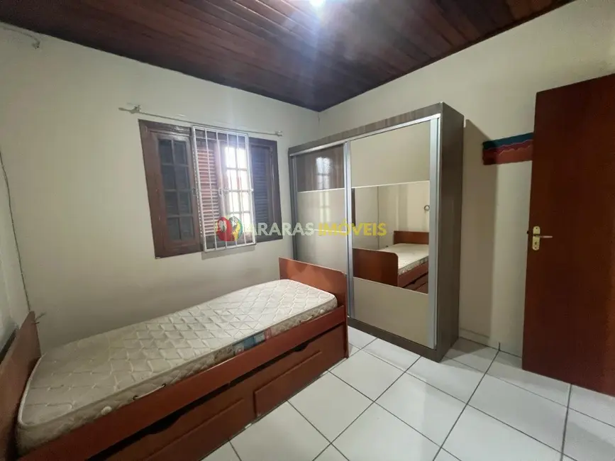 Casa com 2 quartos à venda, 119m2 em Centro, Bertioga - SP - imagem 5 Foto 5 de Casa com 2 quartos à venda, 119m2 em Centro, Bertioga - SP