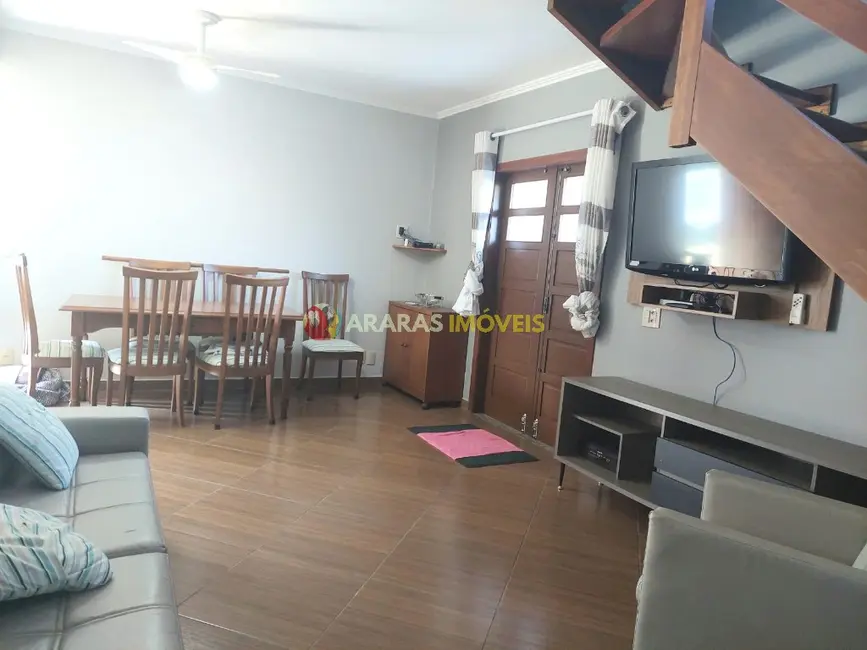 Foto 1 de Casa de Condomínio com 3 quartos à venda, 70m2 em Centro, Bertioga - SP