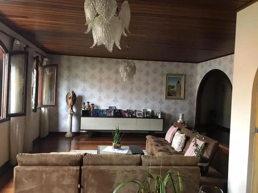 Foto 4 de Casa com 7 quartos à venda, 646m2 em Sao Bento Do Sapucai - SP