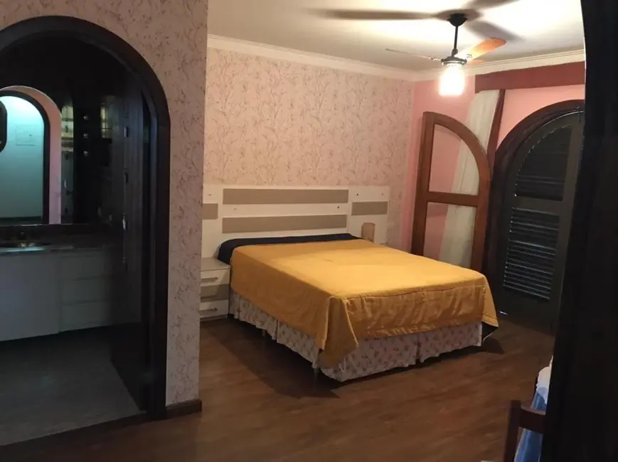 Foto 9 de Casa com 7 quartos à venda, 646m2 em Sao Bento Do Sapucai - SP