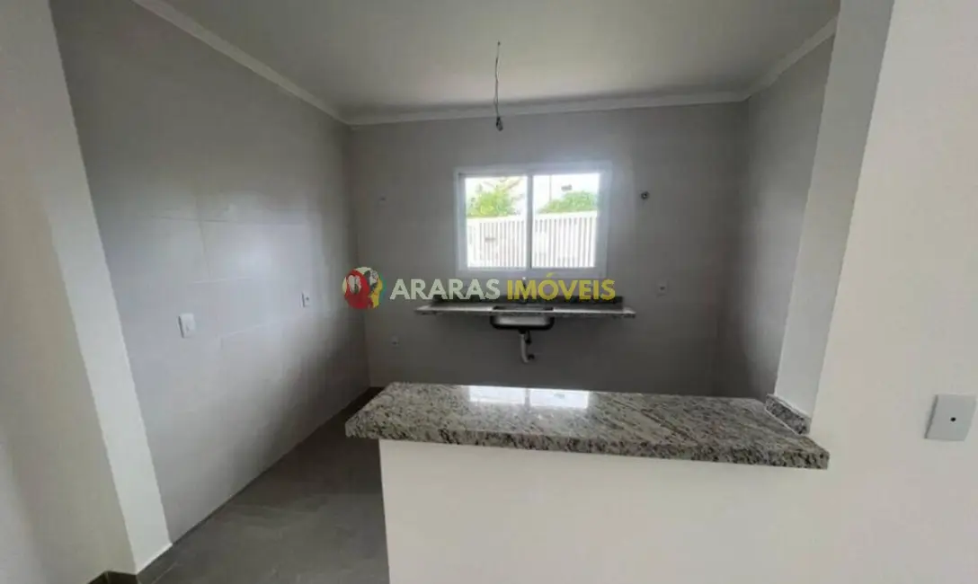 Foto 2 de Casa com 2 quartos à venda, 75m2 em Bertioga - SP