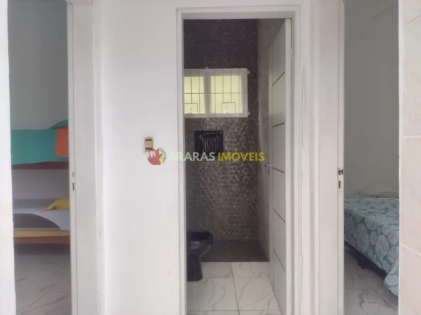 Casa com 4 quartos à venda, 200m2 em Centro, Bertioga - SP - imagem 6 Foto 6 de Casa com 4 quartos à venda, 200m2 em Centro, Bertioga - SP