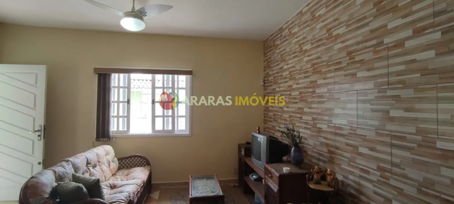 Casa com 4 quartos à venda, 107m2 em Centro, Bertioga - SP - imagem 4 Foto 4 de Casa com 4 quartos à venda, 107m2 em Centro, Bertioga - SP