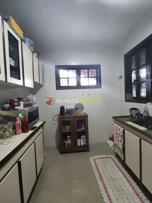 Casa com 2 quartos à venda, 133m2 em Centro, Bertioga - SP - imagem 5 Foto 5 de Casa com 2 quartos à venda, 133m2 em Centro, Bertioga - SP