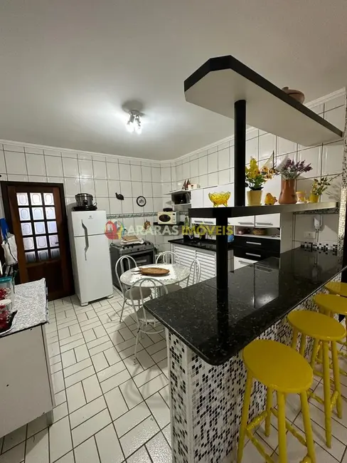 Foto 4 de Casa de Condomínio com 3 quartos à venda, 98m2 em Bertioga - SP