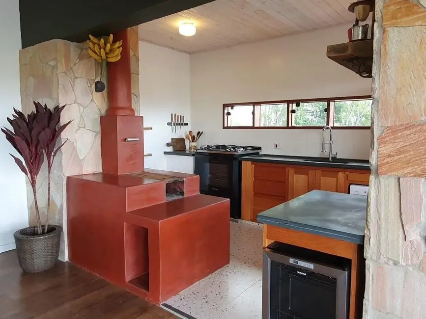 Casa com 2 quartos à venda, 129m2 em Goncalves - MG - imagem 7 Foto 7 de Casa com 2 quartos à venda, 129m2 em Goncalves - MG