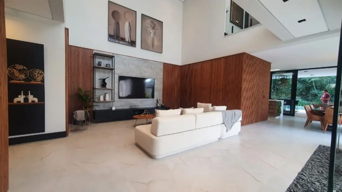 Foto 3 de Casa com 5 quartos à venda, 389m2 em Riviera de São Lourenço, Bertioga - SP