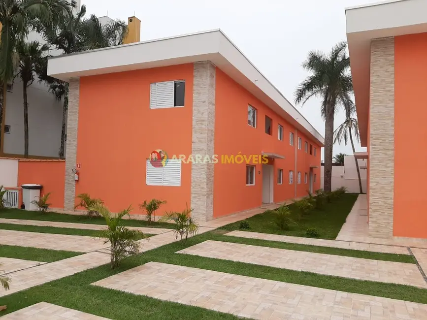 Foto 1 de Casa de Condomínio com 2 quartos à venda, 52m2 em Bertioga - SP