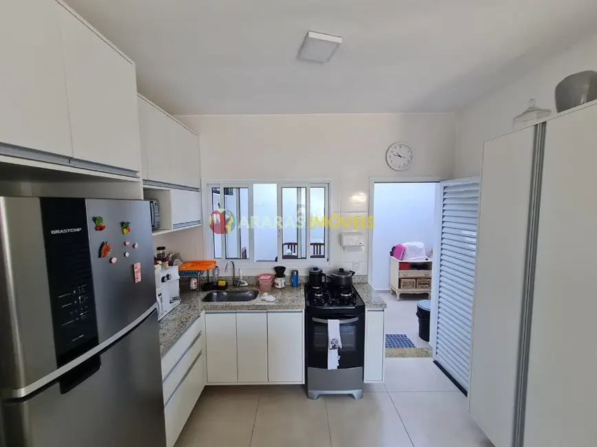 Casa com 2 quartos à venda, 80m2 em Centro, Bertioga - SP - imagem 8 Foto 8 de Casa com 2 quartos à venda, 80m2 em Centro, Bertioga - SP