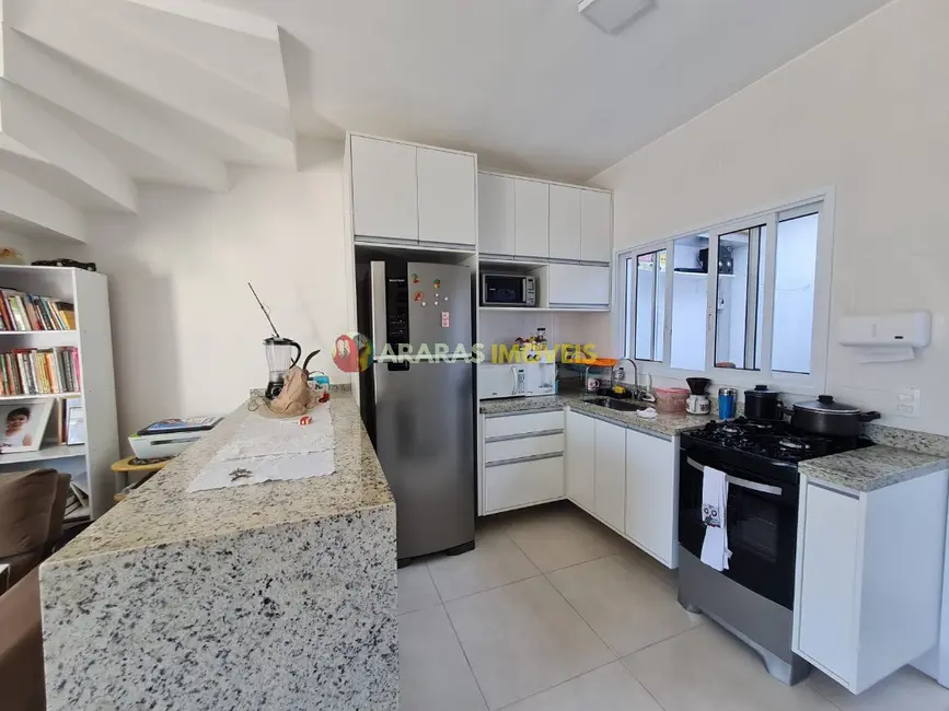 Casa com 2 quartos à venda, 80m2 em Centro, Bertioga - SP - imagem 7 Foto 7 de Casa com 2 quartos à venda, 80m2 em Centro, Bertioga - SP