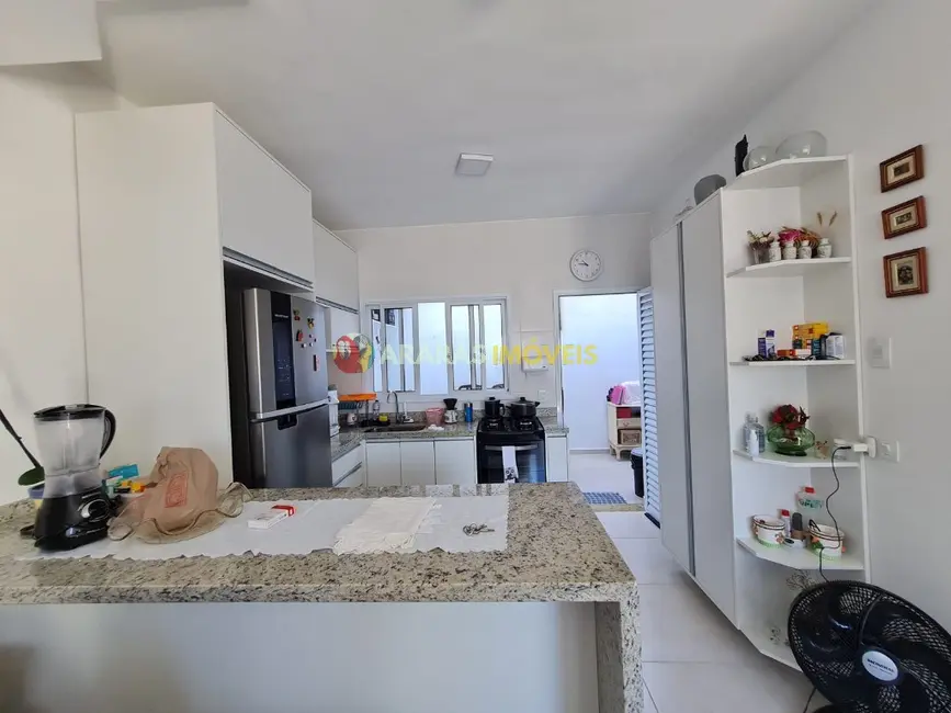 Casa com 2 quartos à venda, 80m2 em Centro, Bertioga - SP - imagem 9 Foto 9 de Casa com 2 quartos à venda, 80m2 em Centro, Bertioga - SP