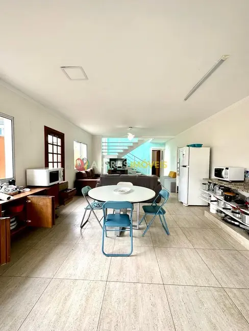 Foto 5 de Casa com 4 quartos à venda, 242m2 em Bertioga - SP