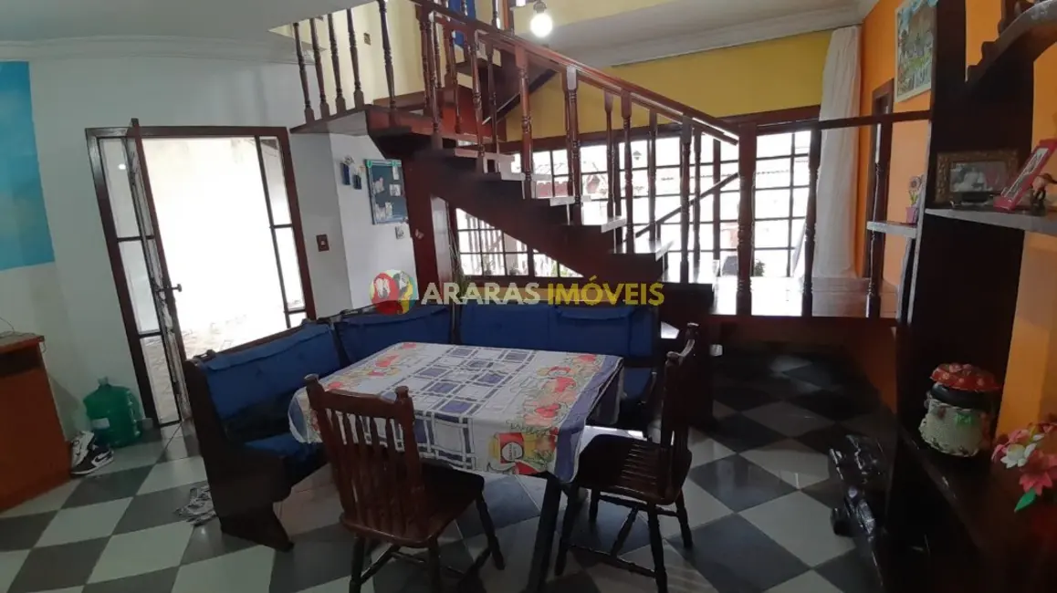 Casa com 5 quartos à venda, 260m2 em Centro, Bertioga - SP - imagem 6 Foto 6 de Casa com 5 quartos à venda, 260m2 em Centro, Bertioga - SP