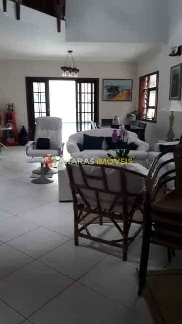 Foto 6 de Casa de Condomínio com 4 quartos à venda, 360m2 em Centro, Bertioga - SP