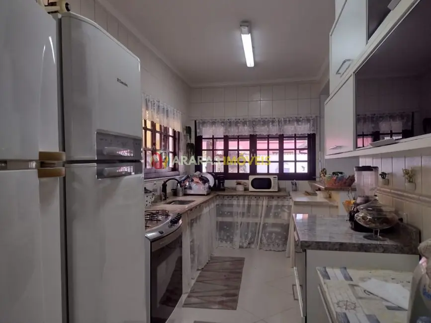 Foto 6 de Casa de Condomínio com 3 quartos à venda, 181m2 em Bertioga - SP