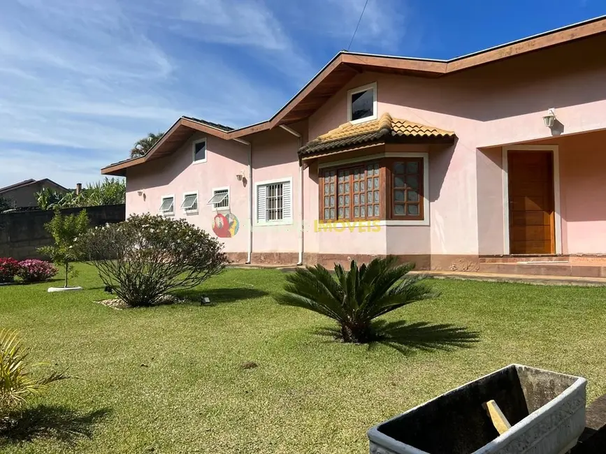 Foto 1 de Casa com 3 quartos à venda, 210m2 em Sao Bento Do Sapucai - SP