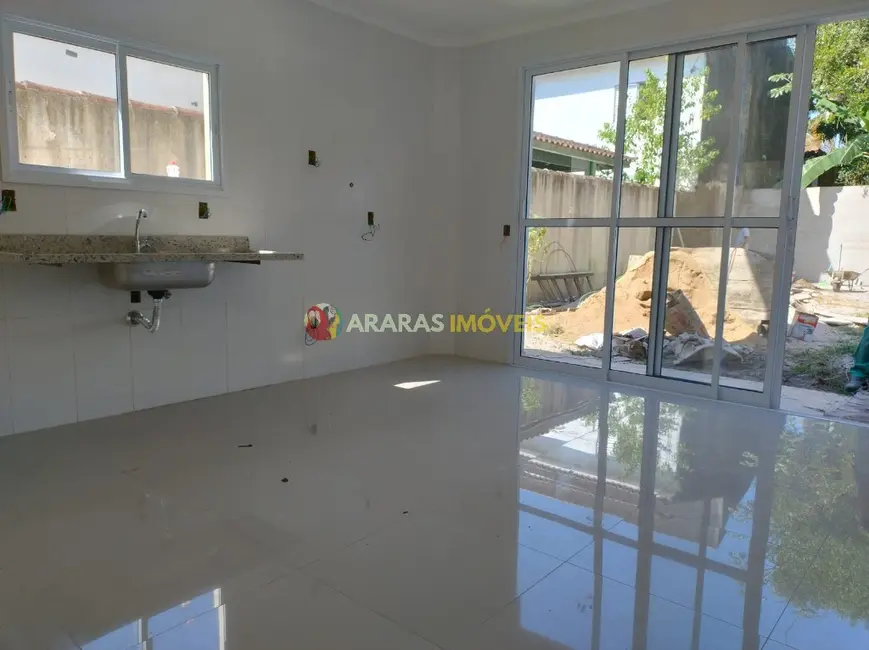 Casa com 2 quartos à venda, 150m2 em Bertioga - SP - imagem 4 Foto 4 de Casa com 2 quartos à venda, 150m2 em Bertioga - SP
