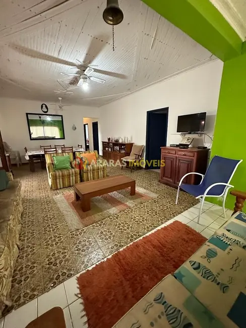 Casa com 4 quartos à venda, 423m2 em Centro, Bertioga - SP - imagem 2 Foto 2 de Casa com 4 quartos à venda, 423m2 em Centro, Bertioga - SP