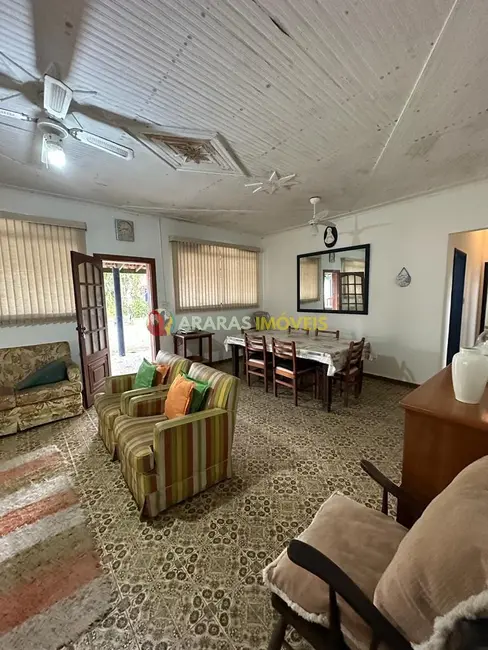 Casa com 4 quartos à venda, 423m2 em Centro, Bertioga - SP - imagem 1 Foto 1 de Casa com 4 quartos à venda, 423m2 em Centro, Bertioga - SP