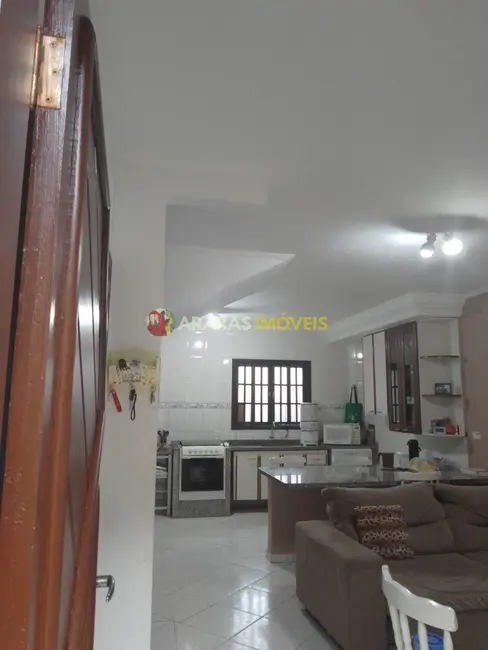 Casa com 2 quartos à venda, 98m2 em Bertioga - SP - imagem 4 Foto 4 de Casa com 2 quartos à venda, 98m2 em Bertioga - SP